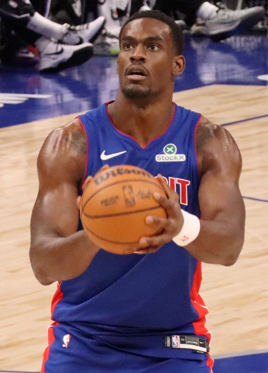 Jalen Duren shooting a free throw for the Detroit Pistons