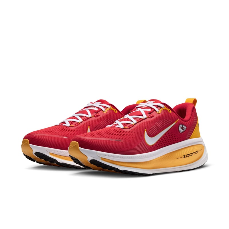 Kansas City Chiefs Nike Vomero 18 Running Shoes at Fanatics